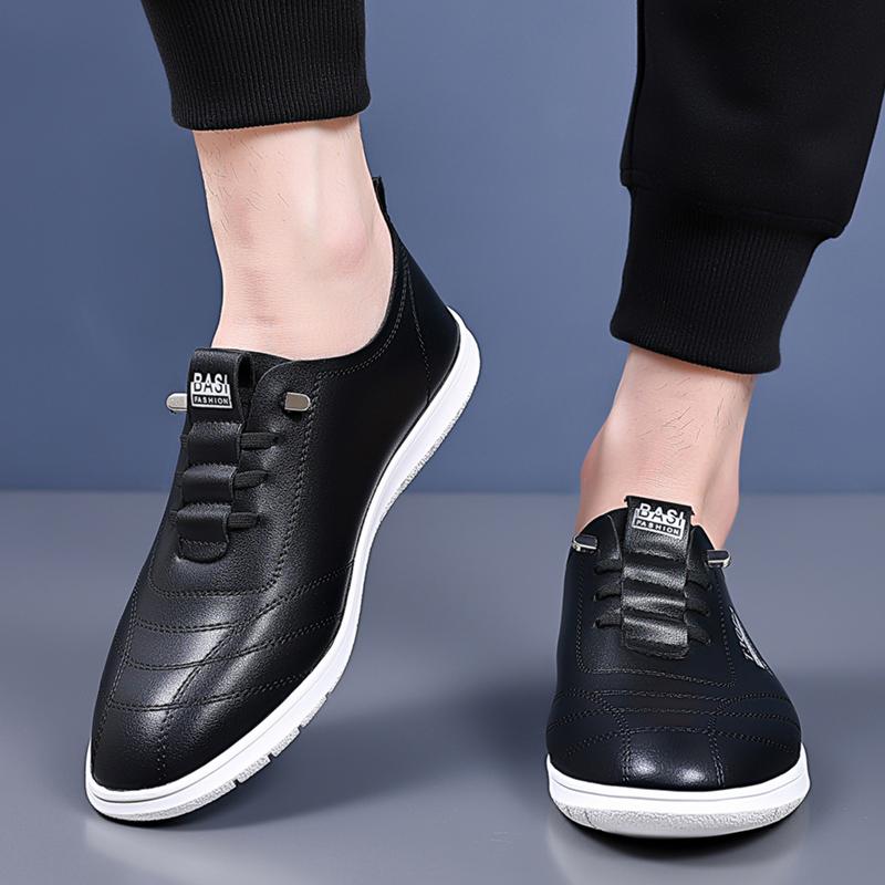 New Men's Casual Skate Shoes Stylish Soft-Sole Breathable Leather Sneakers Versatile Athletic Skate Shoes Low-Top Style Fashion