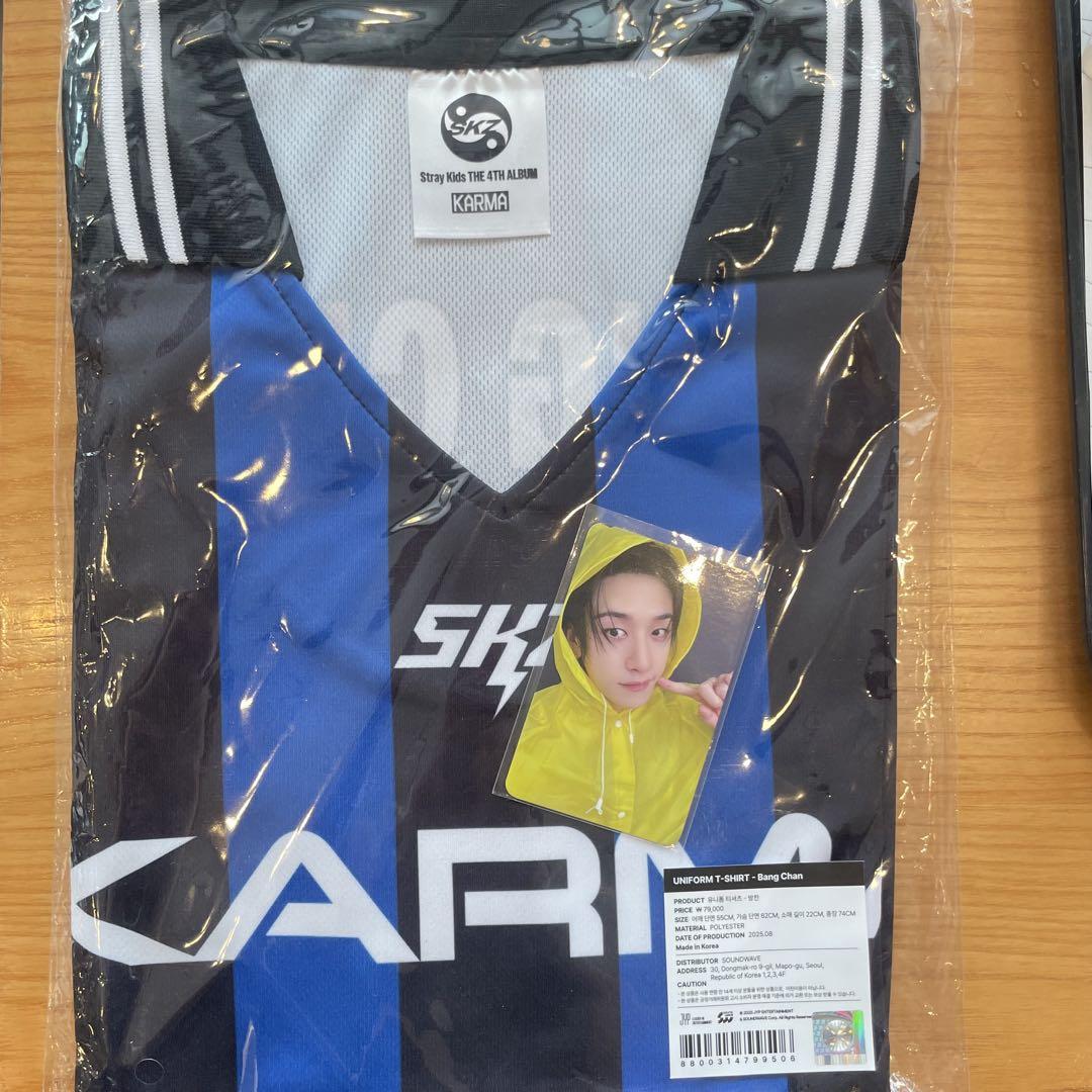 

[Б/У] Бан Чан, Stray Kids, и KARMA всплывающая униформа