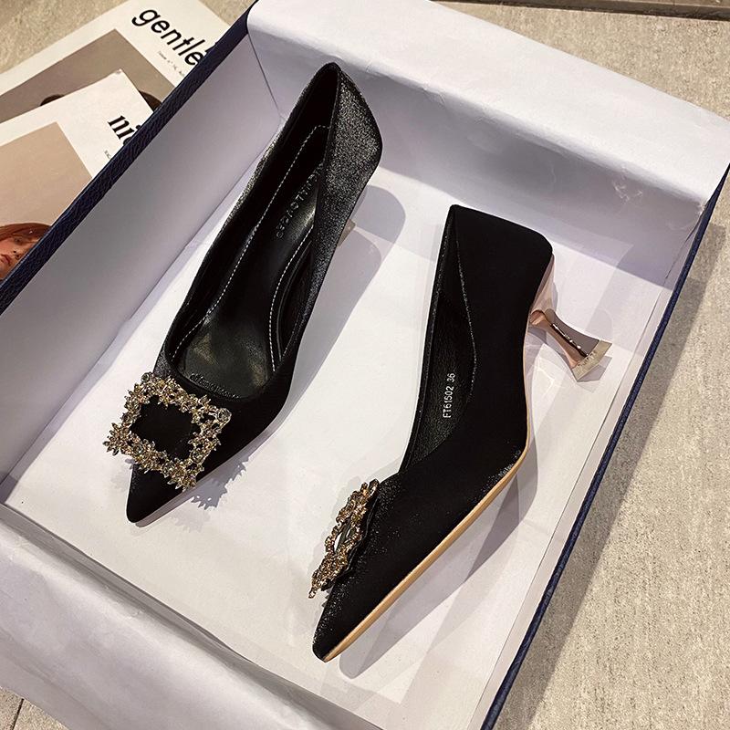High heels women's new thin heels red bridal shoes wedding shoes Chinese Xiuhe CMCM