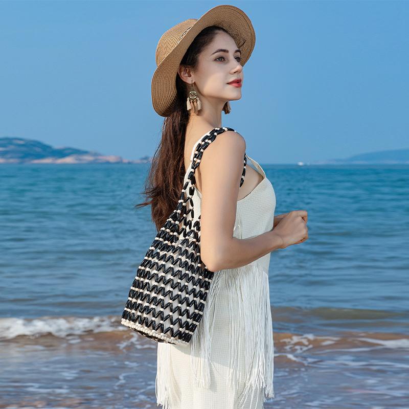 Summer Handmade Beaded Shoulder Bag Hollow-out Wooden Bead Tote French Hand-held Woven Bag Bucket Bag Reticulate Netted Handbags