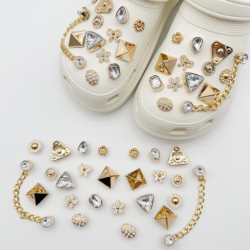 Cartoon Bear 3D Decorative Buckles for Crocs - Detachable Accessories