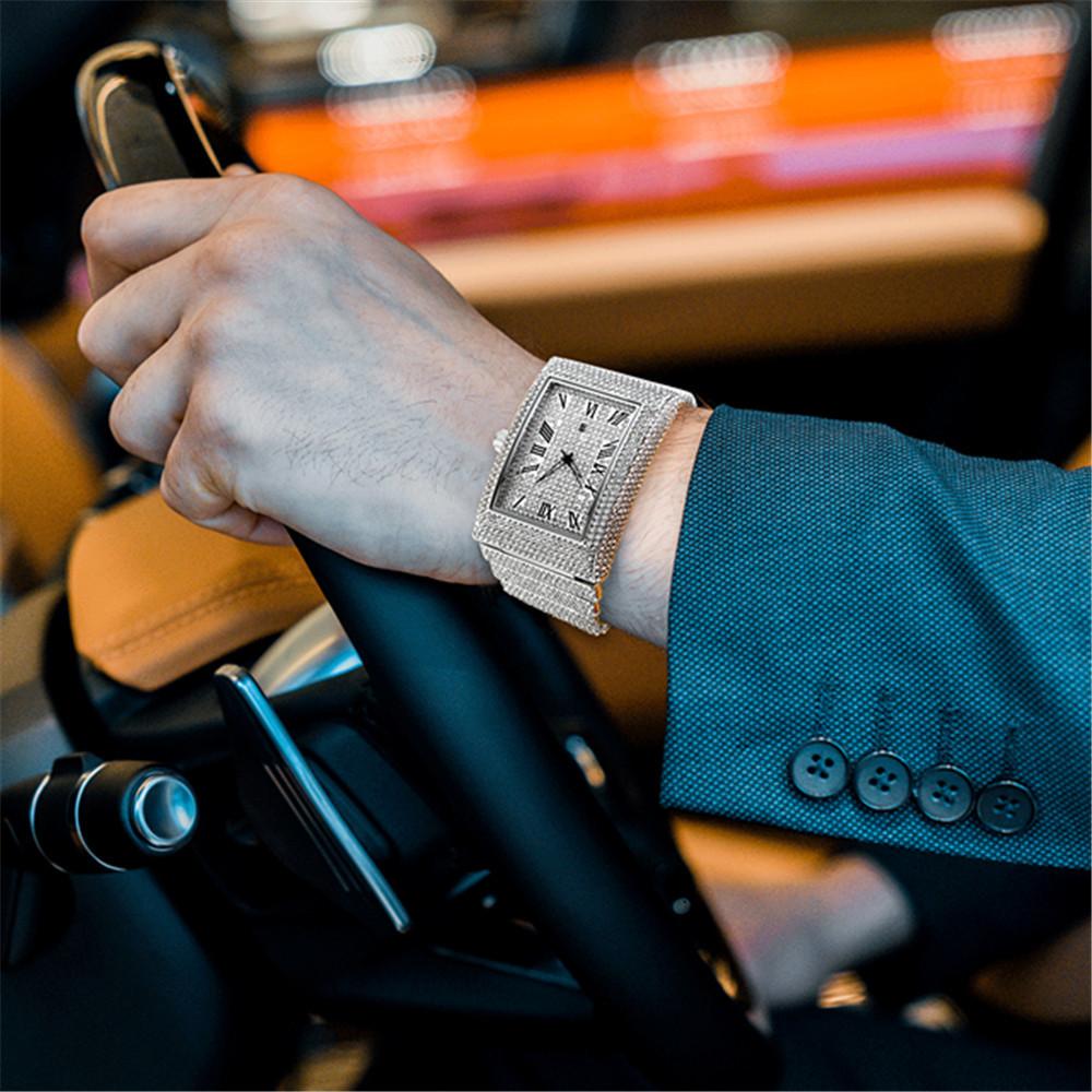 Diamond-encrusted Watch Men's Hip-hop Gypsy Square Black Giant Flash Gold Calendar Quartz Watch