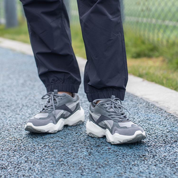 Reebok Fluffi Puff CN Retro Trend Thick Sole Dad Sneakers Low Top Running Shoes Unisex Sneakers Gray 24FRC913U1GG0