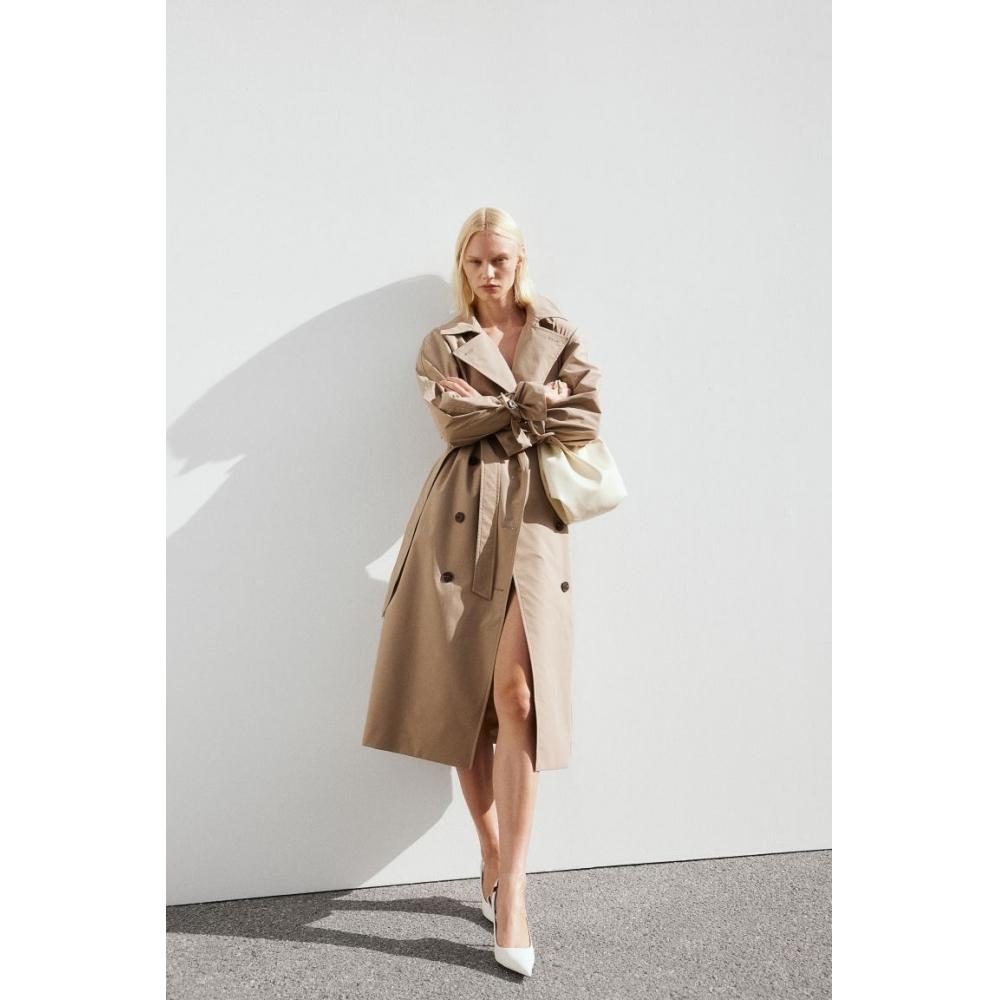 

Двубортный тренч HM бежевый