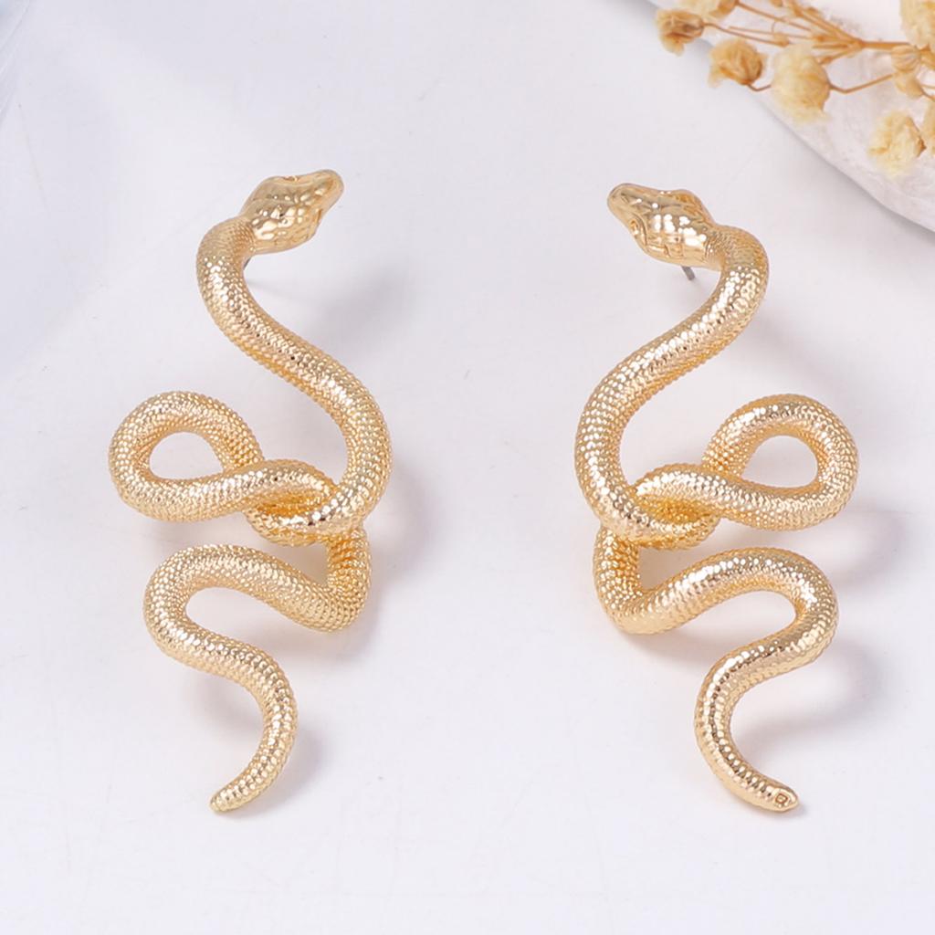 The Light Luxury and Cold Design Sense, Unique Texture, Exaggerated Animal-shaped Snake-shaped Stud Earrings Are Versatile for Daily Wear