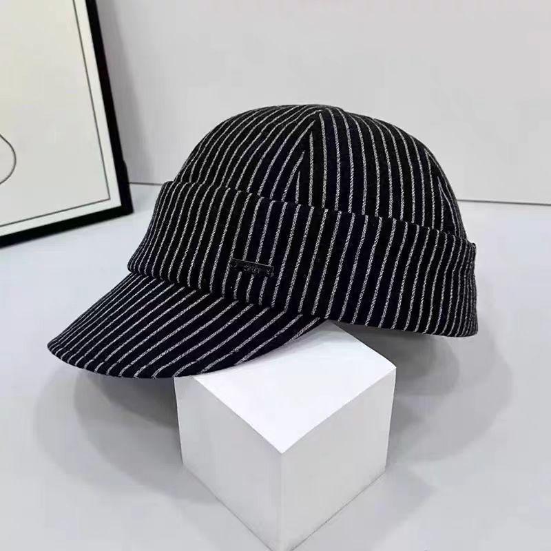 The Hat Shows a Small Face, Suitable for Square and Round Faces, Casual White Striped Peaked Cap, Women's Comfortable Pure Cotton 