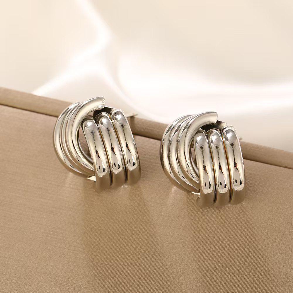 Europäisch-Amerikanische Geometrische Twist Kreis Ohrringe – Stilvoll, Mehrschichtig und Vielseitig