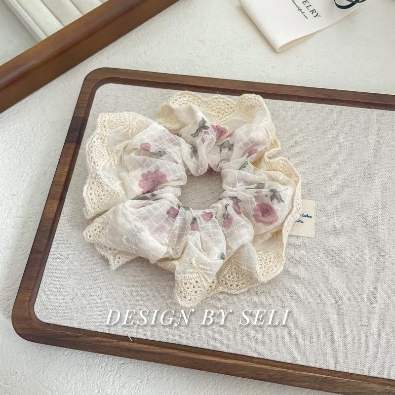 Embroidered Floral Lace Hair Tie - Retro Girly Accessory for Spring/Summer