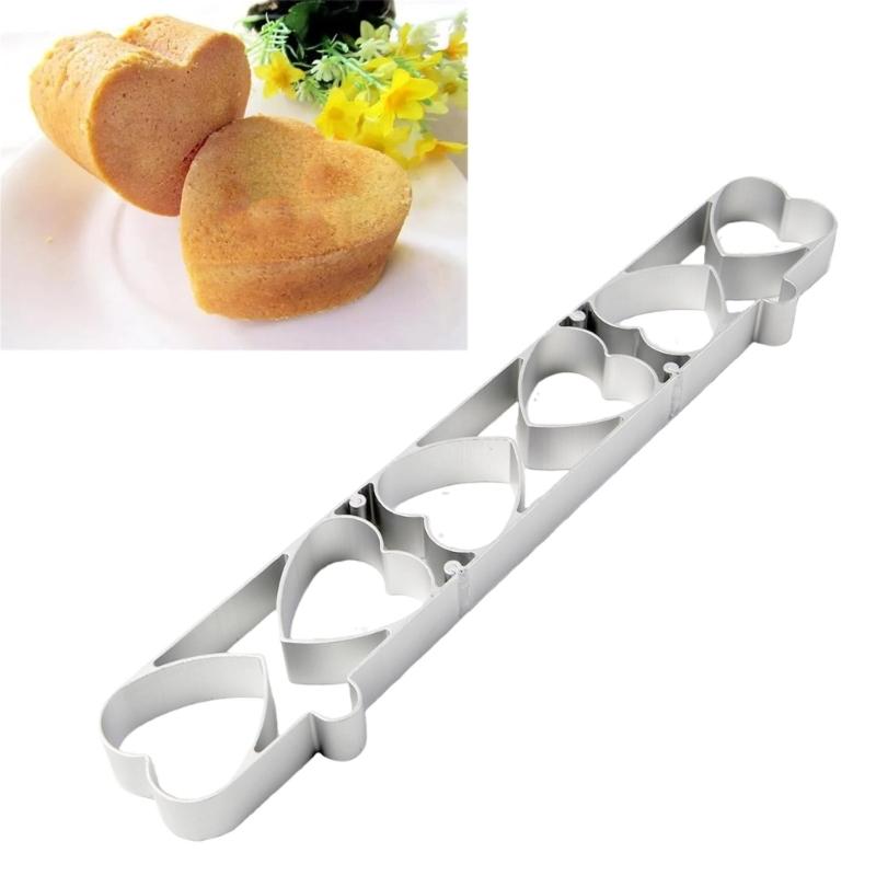 Nepřilnavá forma na pečení ze slitiny hliníku se 6 srdcovými prohlubněmi pro efektivní přípravu sušenek, koláčů a pěn.
