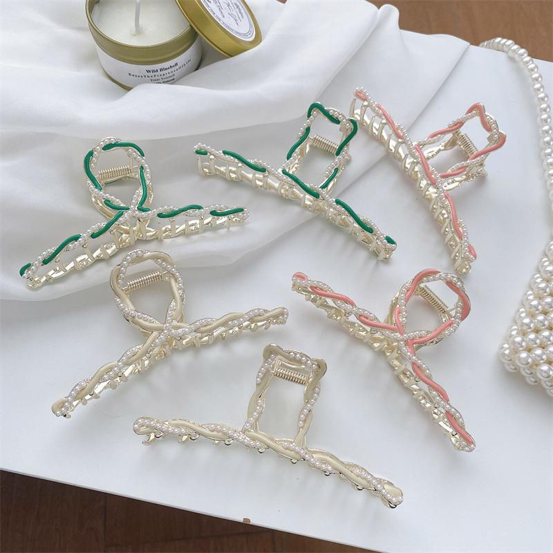 Hair Designer Alloy Claw Clip For Women With Fashionable Geometric Patterns Colors And