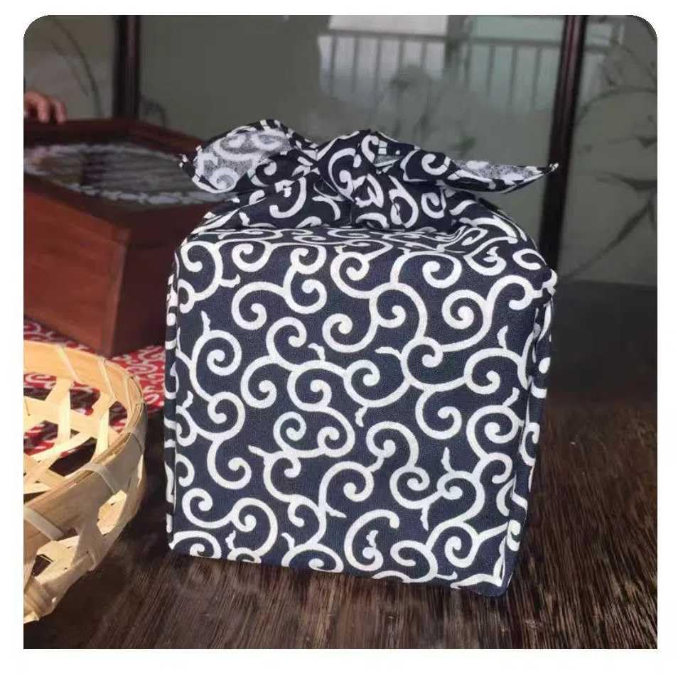 Arabesque pattern furoshiki 70 centimeters karakusa thief design auspicious good fortune one-sho mochi one year gift two widths eco bag (navy 70cm)