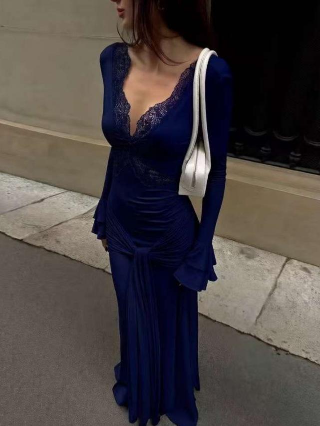 2026 Spring Elegant Slim Fit Women's Long Dress with Sexy Lace Patchwork and European-American Design