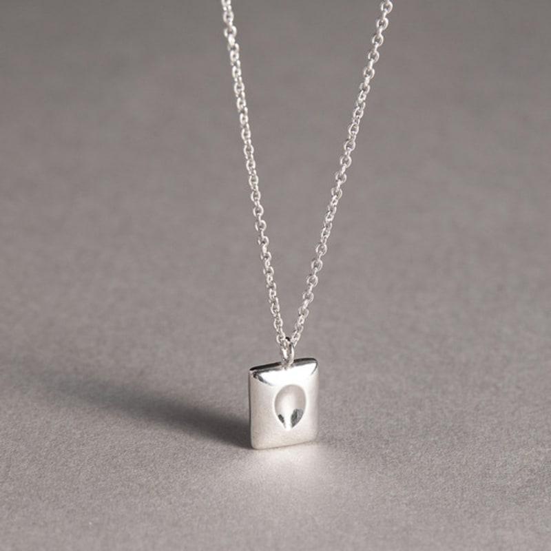 

WEAR DRAWING Mini Mango Bite Necklace ONE