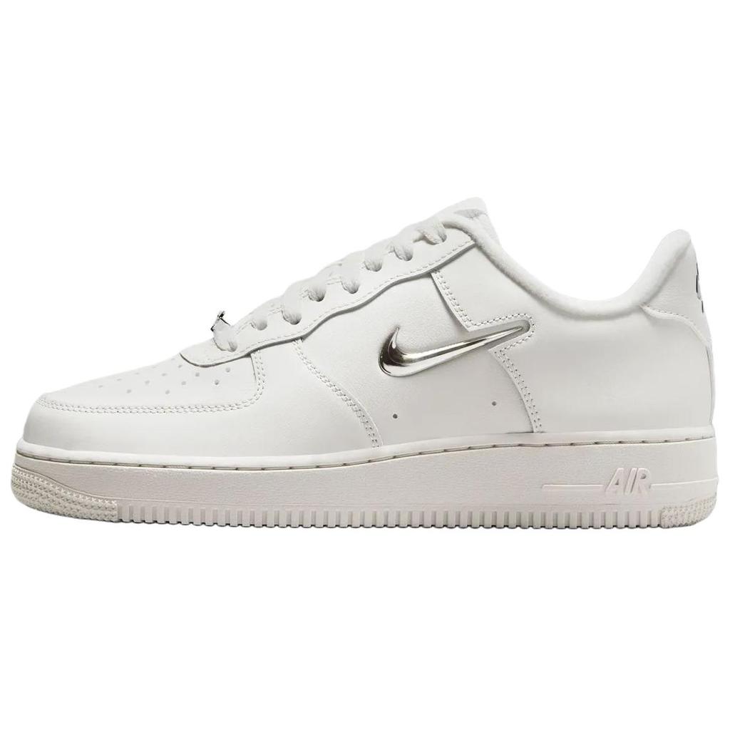 Nike Air Force 1 '07 Women Skate Shoes White IU7558-030
