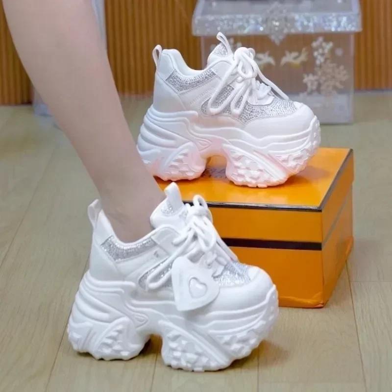 Moda 7CM Sneakers Platform Casual da Donna Tacchi Alti Nuove Scarpe Sportive in Pelle Primavera Bling Trainers Sneakers Chunky Zapatos Mujer