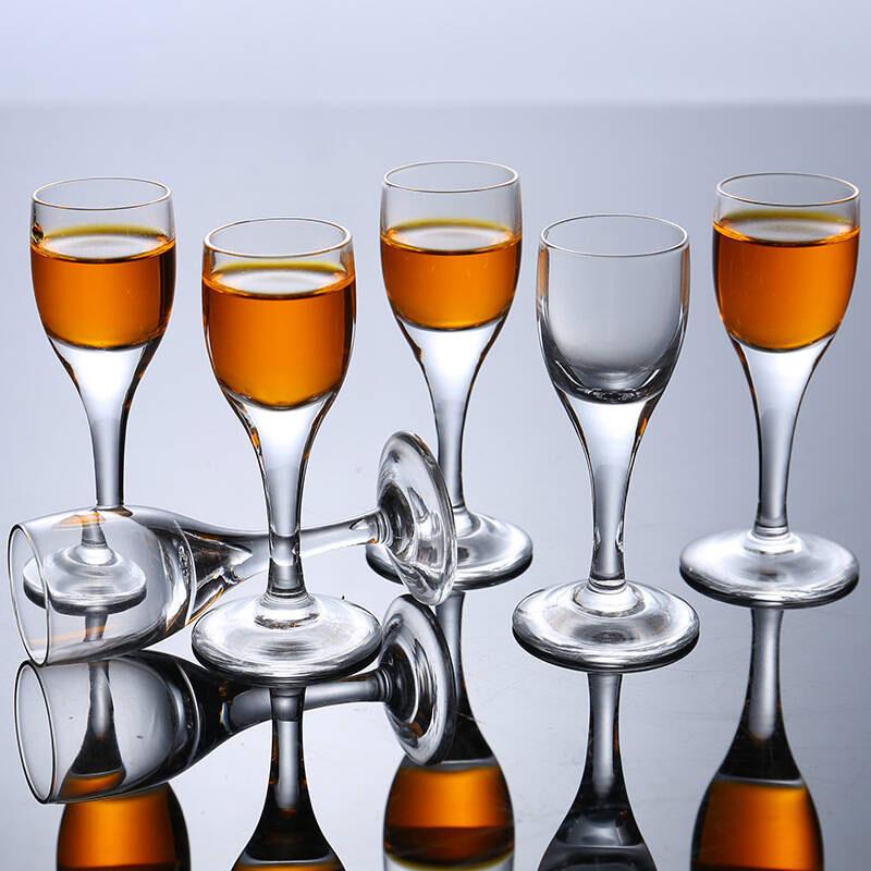 Set da 6 pezzi Squisito Bicchiere da Vino Piccolo Elegante Bicchierino da Shot Calice da Baijiu Festa Trasparente Bicchiere per Distillati Utensili da Vino Bicchieri da Bar