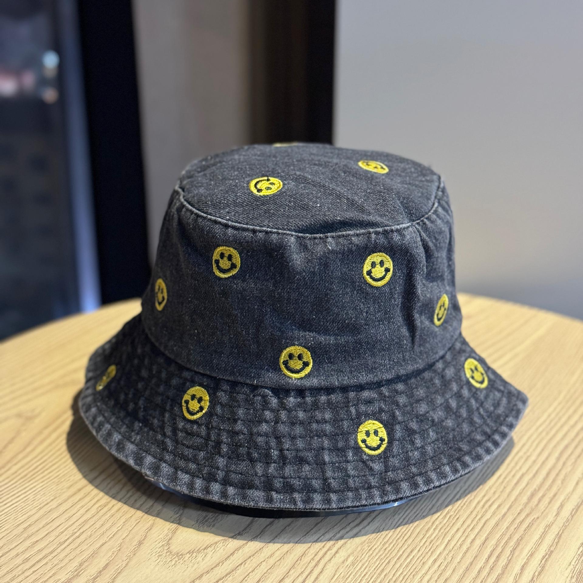 

New casual denim fisherman hat for women, Korean style trendy smiley face embroidery, versatile bucket hat with small brim for sun protection Adult54-60Adjustable чёрный
