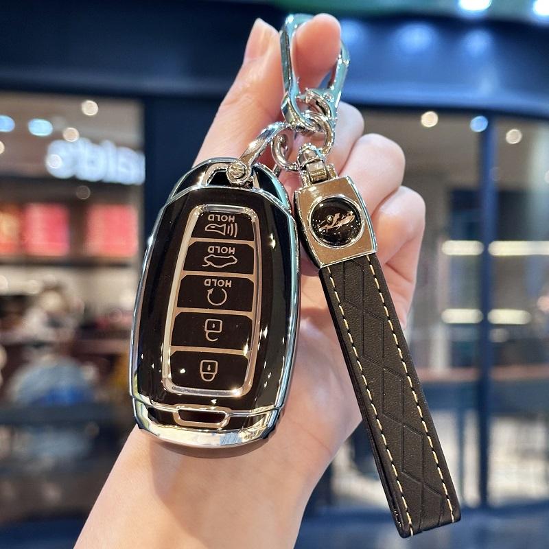 Premium Soft TPU Key Fob Cover with Keychain for Hyundai Palisade 2023 Elantra GT Santa Fe 5 Buttons Car Accessories