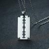 Stilvoller Doppelkanten-Rasierklingen-Anhänger für Herren Halskette Edelstahl Lässiger Herrenhalsband Geschenke Mit 20"/24" Kette