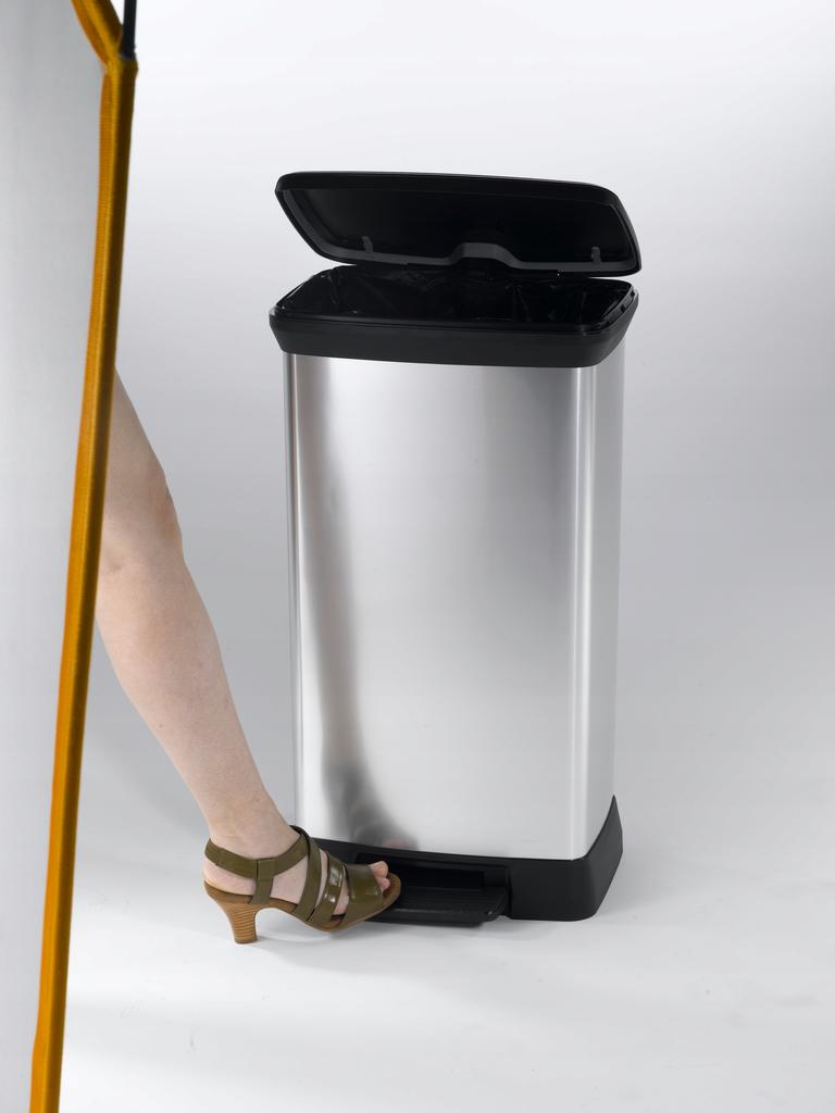 CURVER Mülleimer metallisiert mit Pedal 50 L