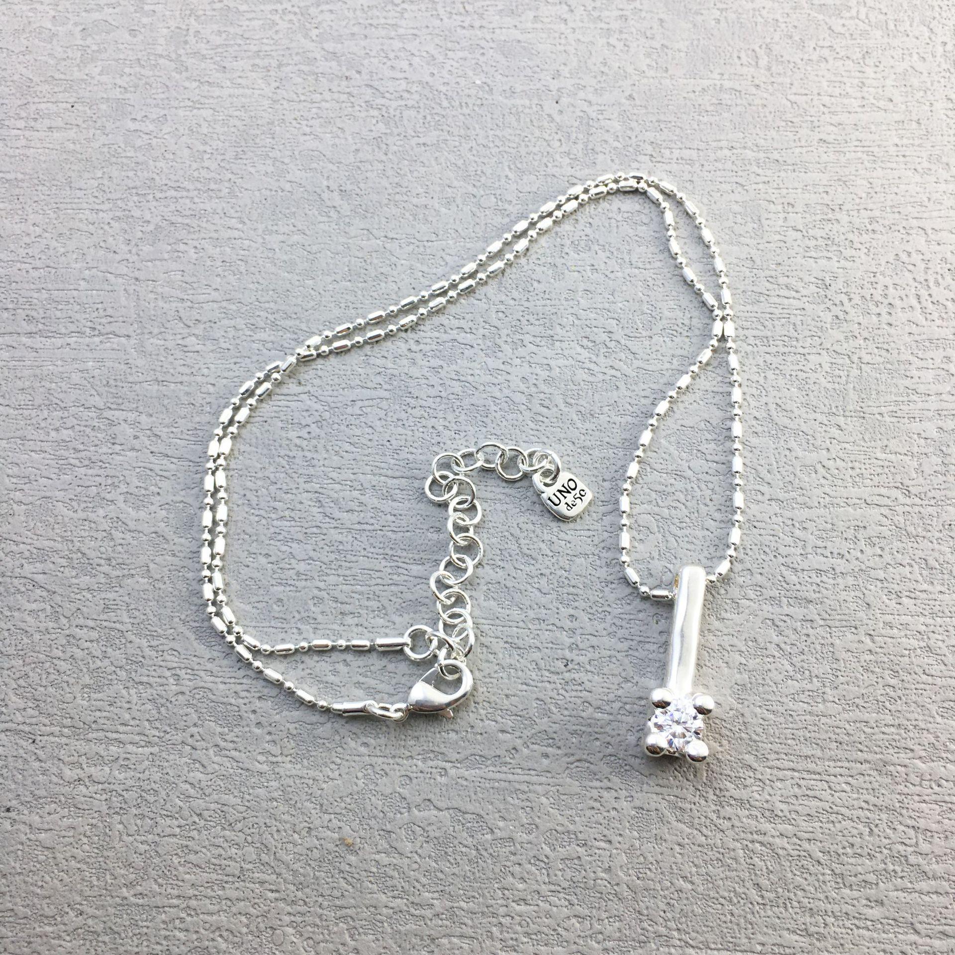 

UNOde50 Spanish Crystal Necklace: Versatile High-End Fashion Clavicle Chain