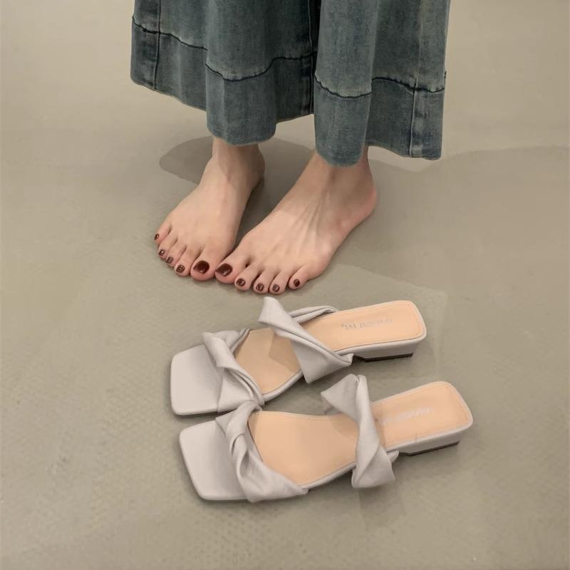Summer 2025 Women's Square Head Sandals Flat Rubber Sole Simple Design Beach Slippers for Adult Ladies Solid  Slip-On Shoes