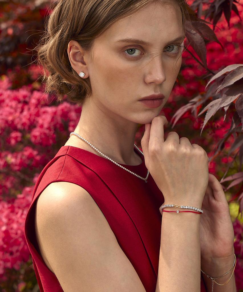Begins Larin Asher Thread Bracelet Red Pink