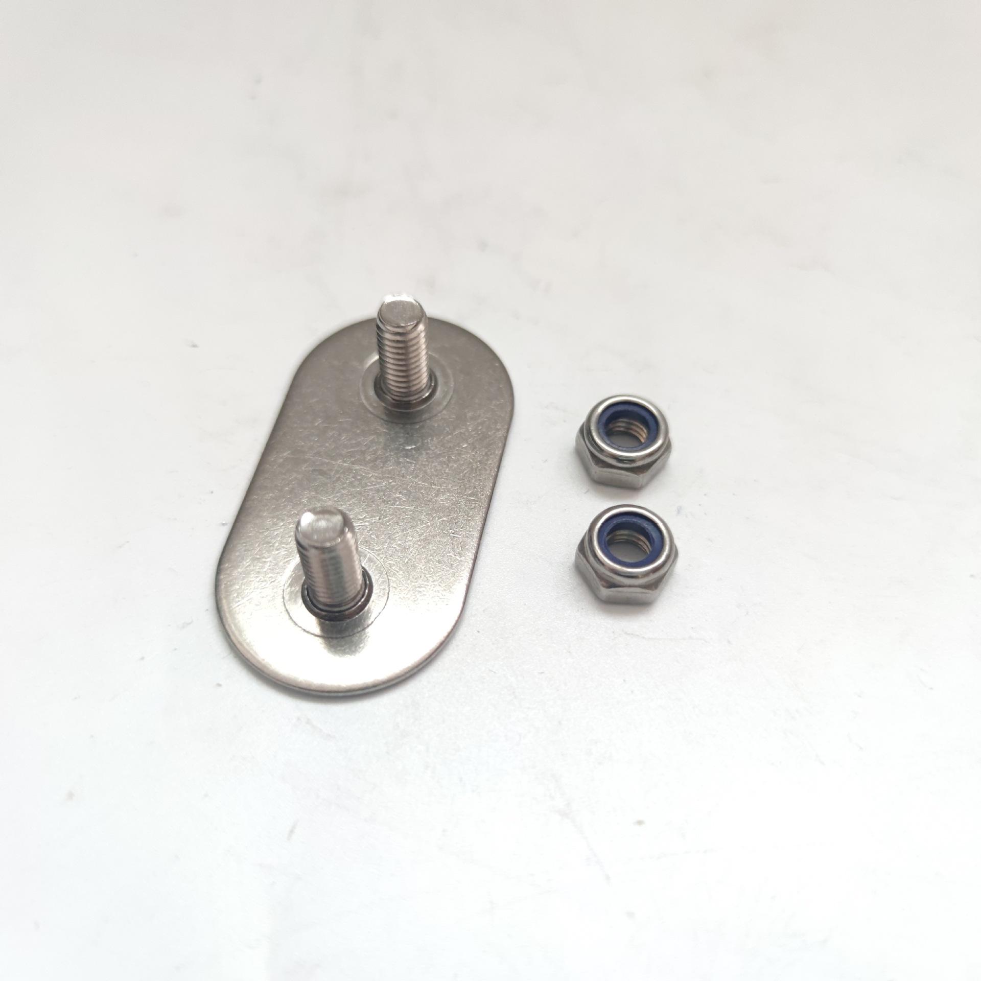 

Колесико-ролик для направляющей шторки для модификации автомобиля