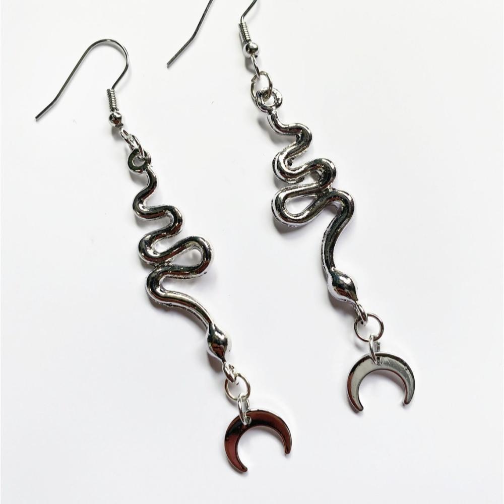 Gothic Gold Color Spirit Snake Crescent Moon Pendant Dangle Earrings for Women Hallowmas Party Witch Jewelry Accessories Gifts