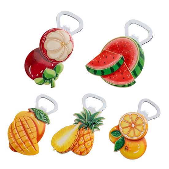Magnetischer flaschenöffner in fruchtform mit kühlschrankmagnet kreativer bierdeckelentferner für die küche stark magnetische rückseite cartoon frucht küchenmagnet für