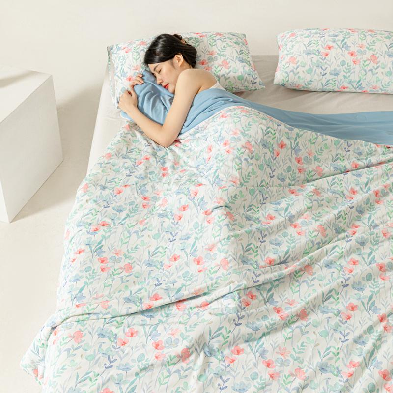 Cooling Blanket with Double Side Cold & Cooling Fabric Lightweight Breathable Cooled Summer Quilt Silky Air Condition Comforter