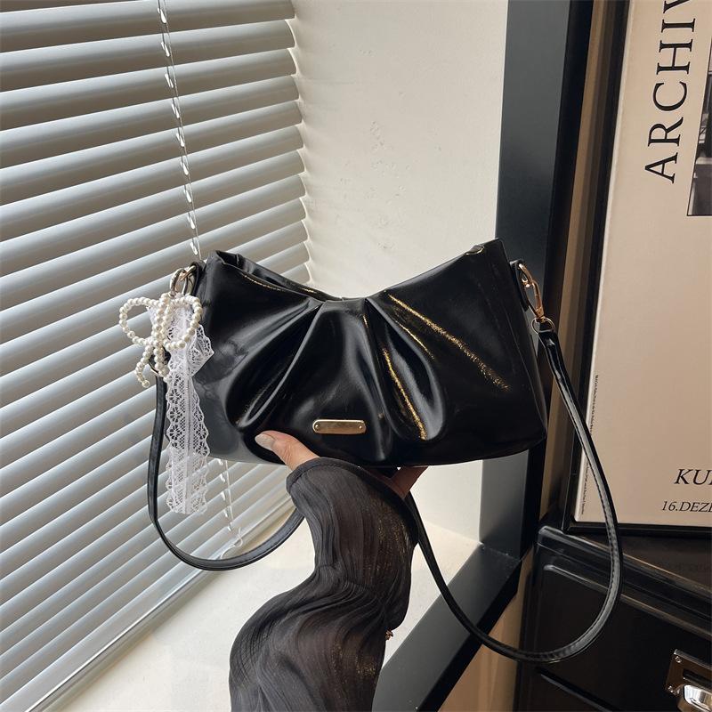 Popular Underarm Bag with Cloud-like Texture, Small and Exclusive Single-shoulder Pleated Crossbody Bag