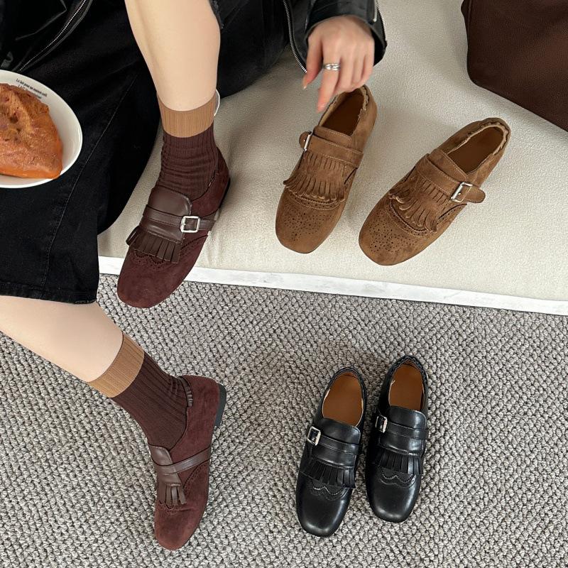 Versatile 2025 autumn new retro fringed suede fashion shoes