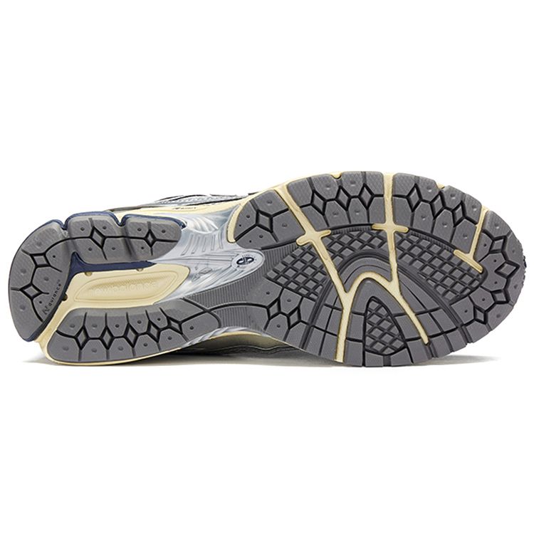 New Balance thisisneverthat x 1906R The 2022 Downtown Run Unisex Sneakers Silver Rain-cloud Metallic-Silver M1906RTI