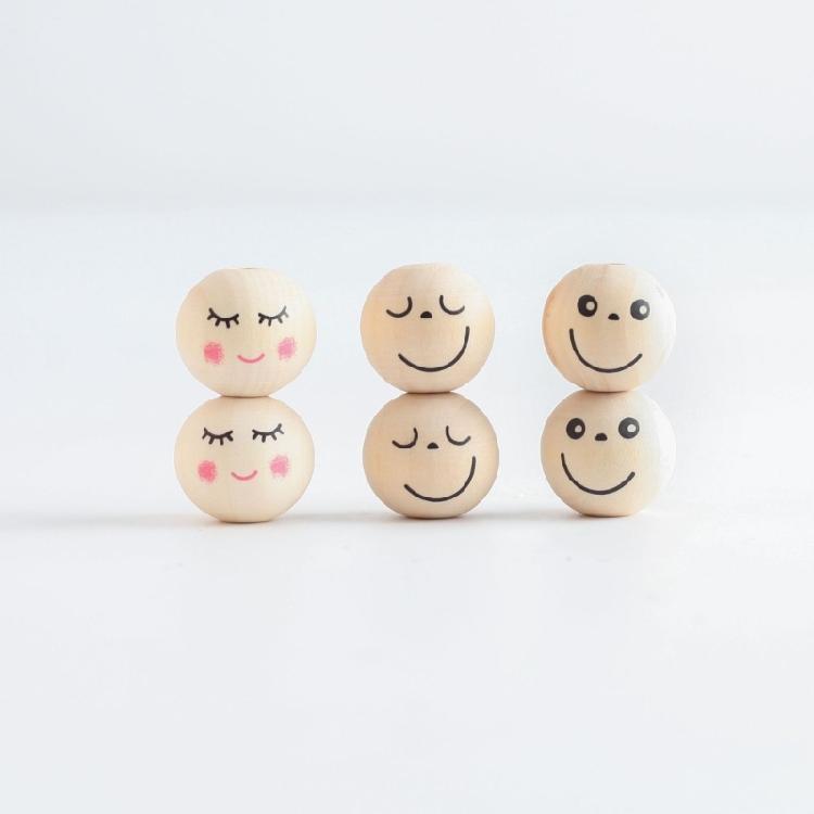 20Pcs Smiles Wooden Beads Natural Wooden Beads Smiles Face Beads for Crafting