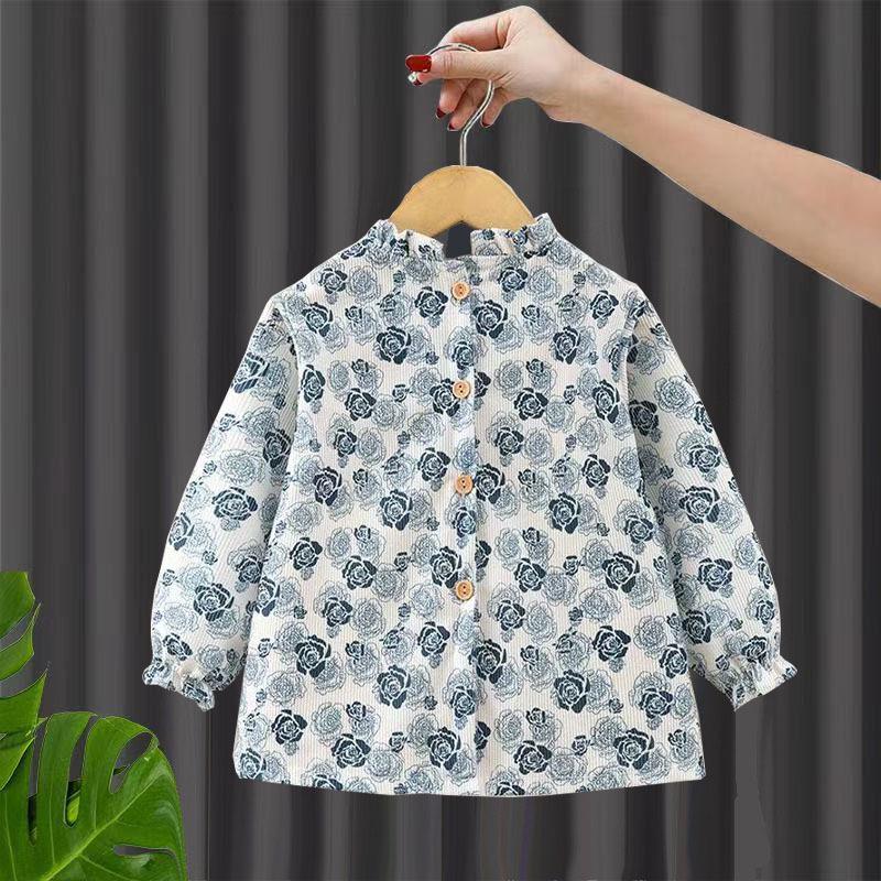 Waterproof Baby Smock: Stain-Resistant, Back-Wearing Princess Dress for Autumn/Winter - Ideal as Eating Clothes or Outerwear.
