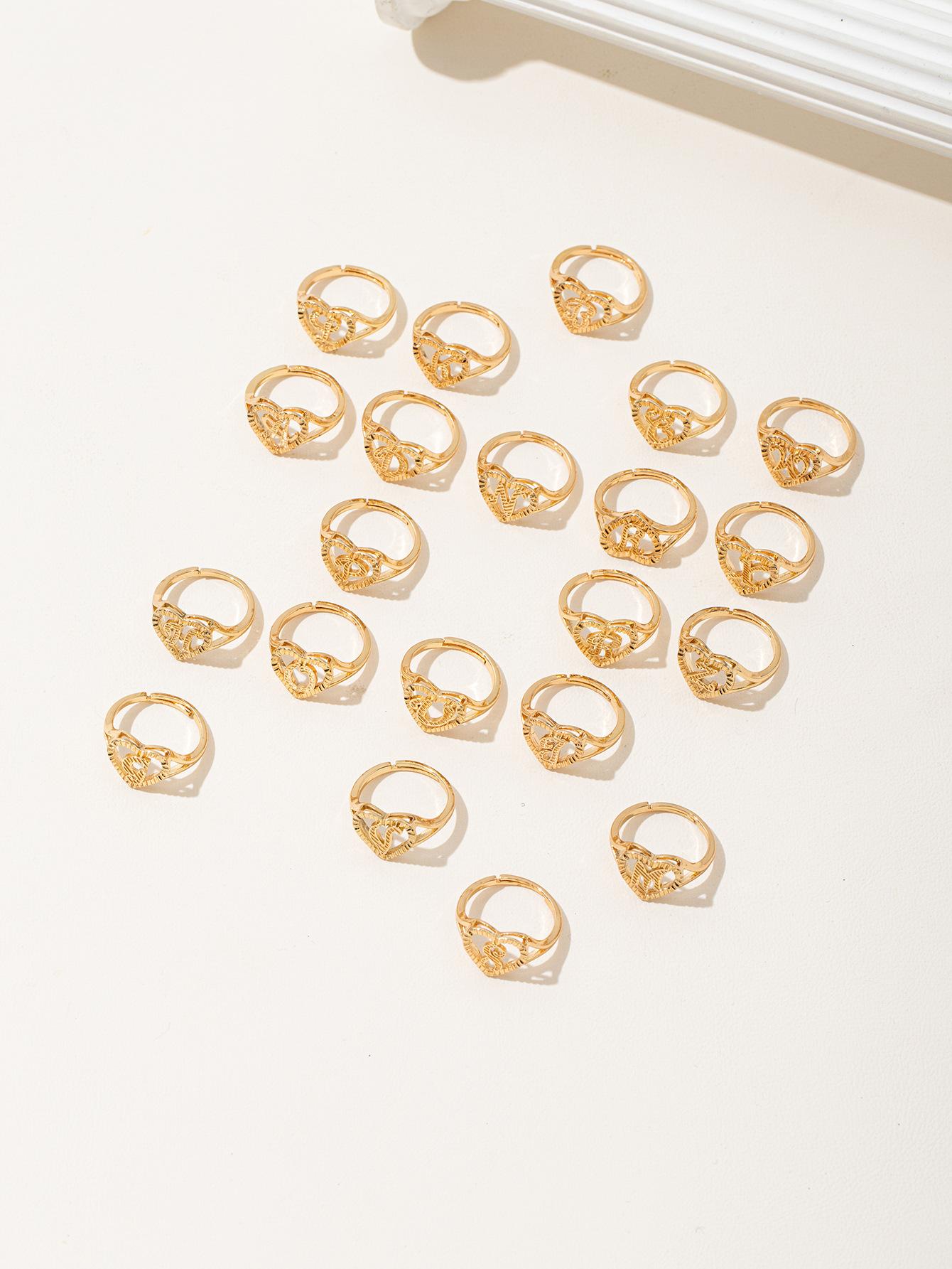 Dropshipping Fashionable Gold Heart Letter Opening Ring Personalized New Style Women Temperament Alphabet Ring Adjustable&A золотой