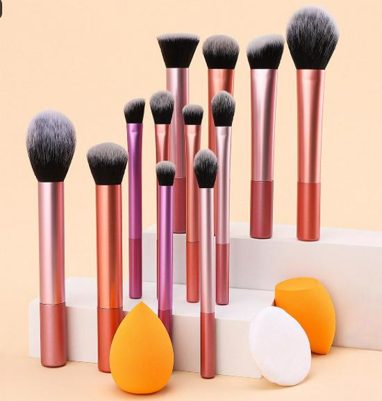 8-Piece Long-Handled Makeup Brush Set: Foundation, Powder, Blush, and Eyeshadow Brushes
