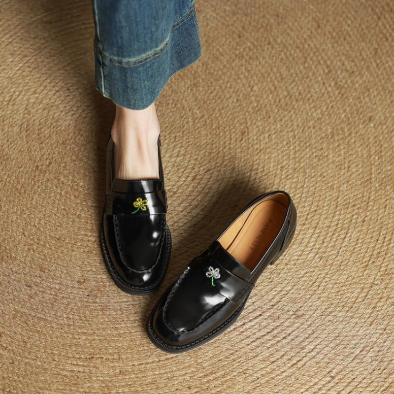 

New four-season wear low-heeled single shoes for women, comfortable thick-soled non-slip single shoes, round head, foot cover, small leather shoes, 40 чёрный