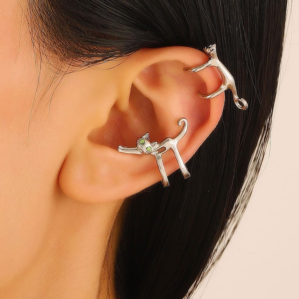 1 Pair Green Eyed Cats Ear Clip Fashionable Ear Jewelry Comfortable Earrings Nonslip Ear Accessories Alloy Texture