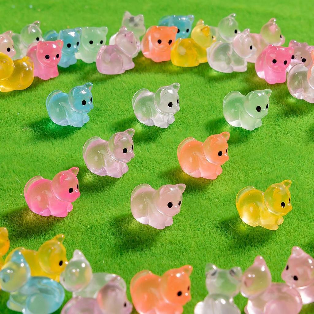 Miniature Luminous Resin Animal Ornaments: Cartoon Desktop & Car Decorations