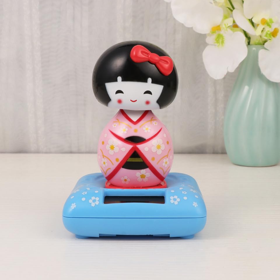 TOYMYTOY Solar-Powered Kimono Doll, Swaying Maiko, Car Interior Decor, Desktop Figurine, Japanese Cultural Gift, 2.76x2.76x4.33 Inches