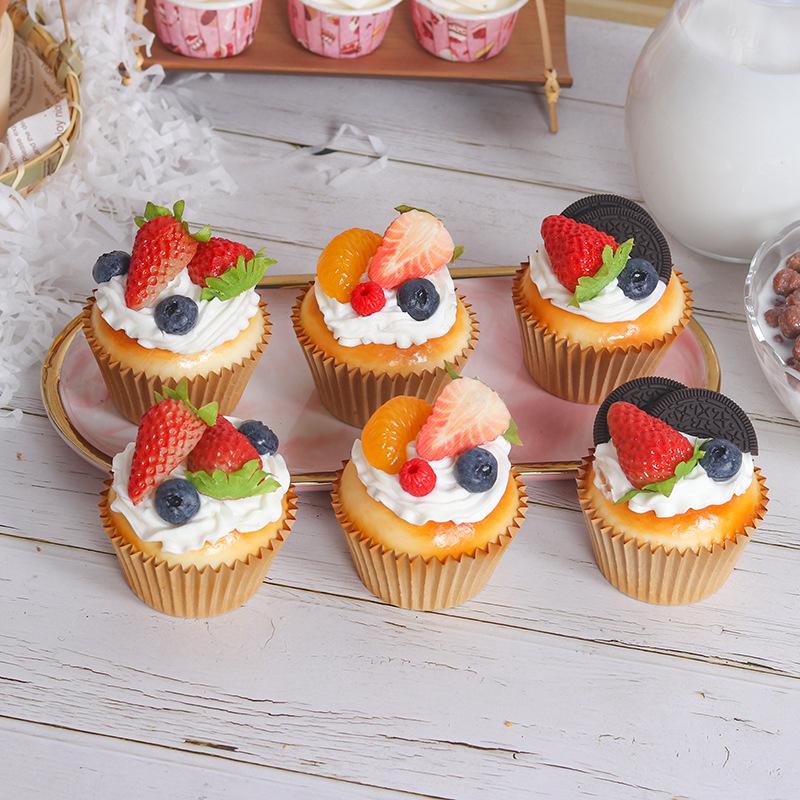 

Fake Cupcake Fruit Cake Strawberry Artificial Food Simulation Refrigerator Stickers Wedding Photography Props Decoration