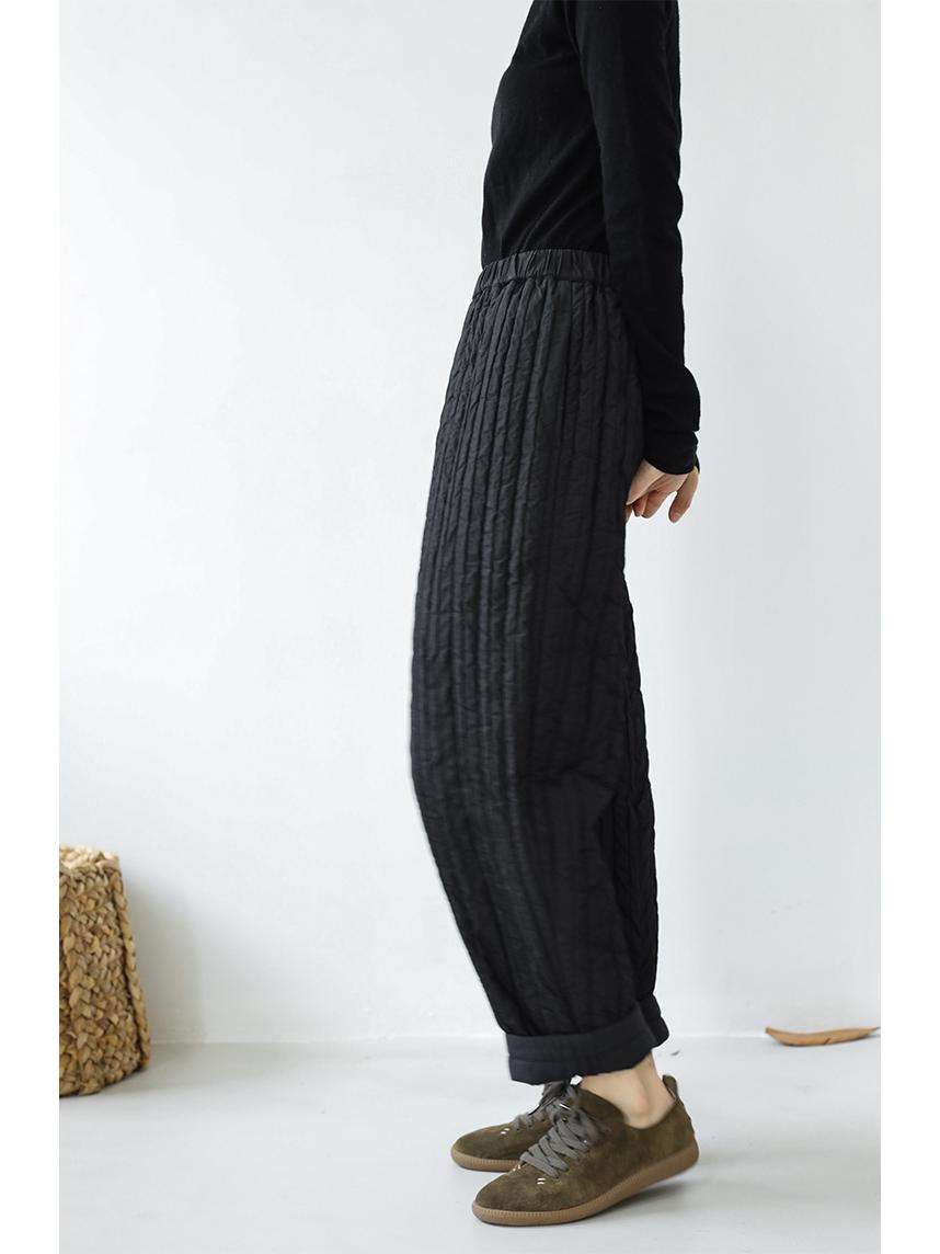 

Retro Crepe Texture Pleated Goose Down Slimming Pants Medium