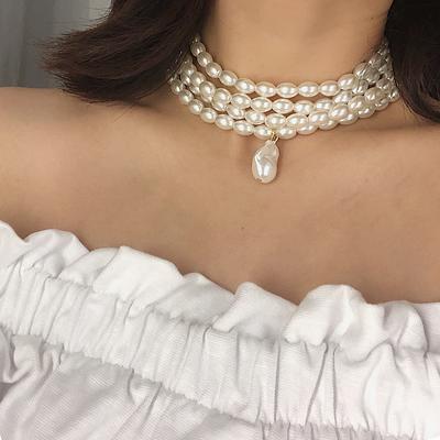 Splendidi Collane Choker Multistrato di Perle Finte per Donne Gioielli Catena di Perle Irregolari Collana da Matrimonio