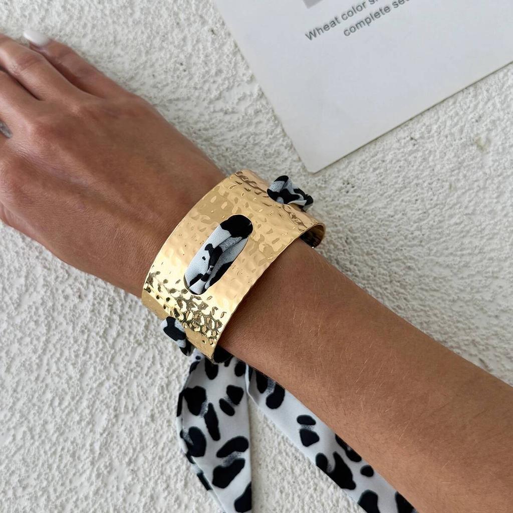 SHIXIN Bohemian Colorful Ethnic Style Wristband Metal Bracelet Vintage Pleated Scarf Wrapped Open Bangles Jewelry for Women New