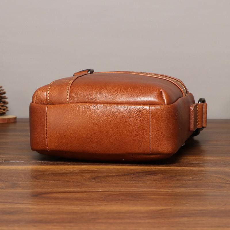 New Men's Leather Messenger Bag Mini Shoulder Bag 8-inch Trendy Men's Bag Retro First Layer Cowhide Handbag