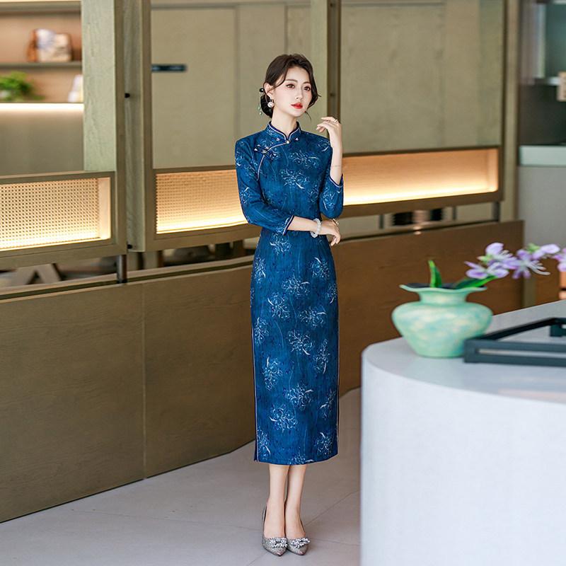 Blue Mother Outfit, National Style, New Chinese Suzhou Long-sleeved Autumn Cheongsam, Improved 1011 New Women's High-end Spring and Autumn