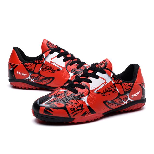 New Special Special Children 'S Long Nails Broken Nails Ultralight Football Shoes Non -Slip Professional Training Boots