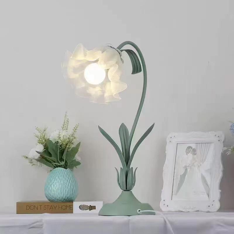 French Lily of the Valley Table Lamp, Vintage Floral Ambient Night Light, Decorative Flower Desk Lamp for Bedroom Bedside